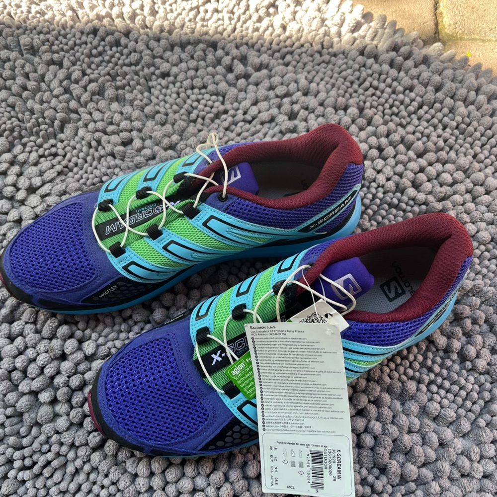 New Salomon Blue and Green Trail Running Shoes
